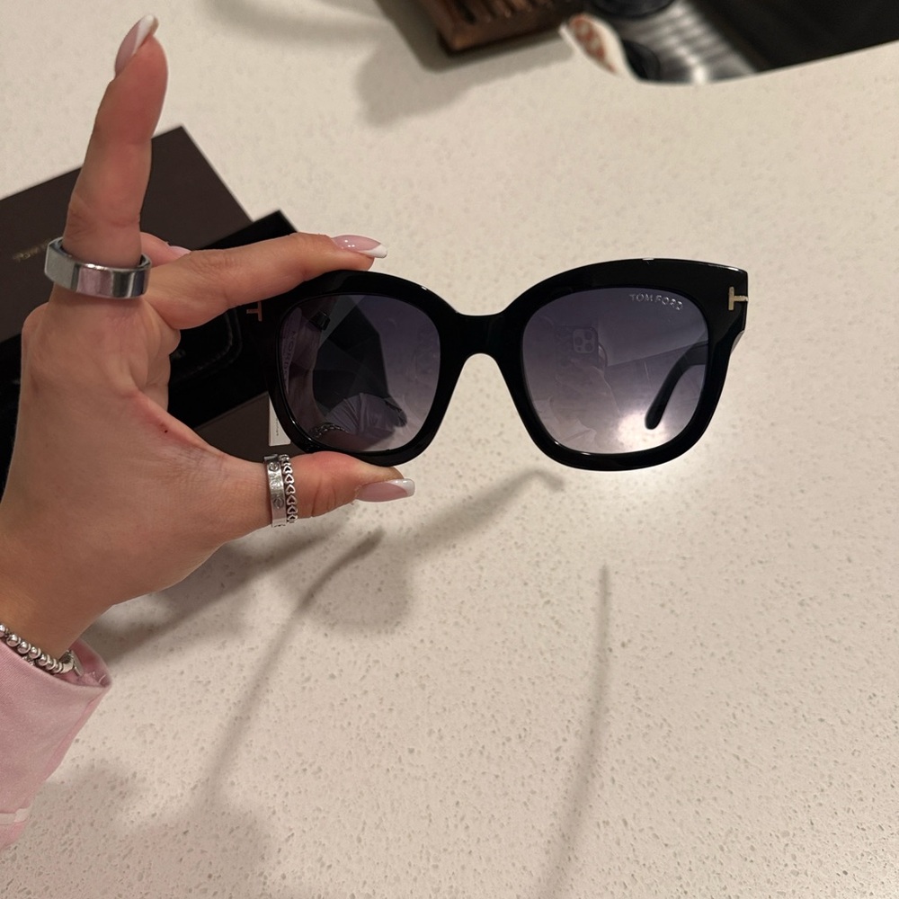 Tom Ford Elegant Black Sunglasses